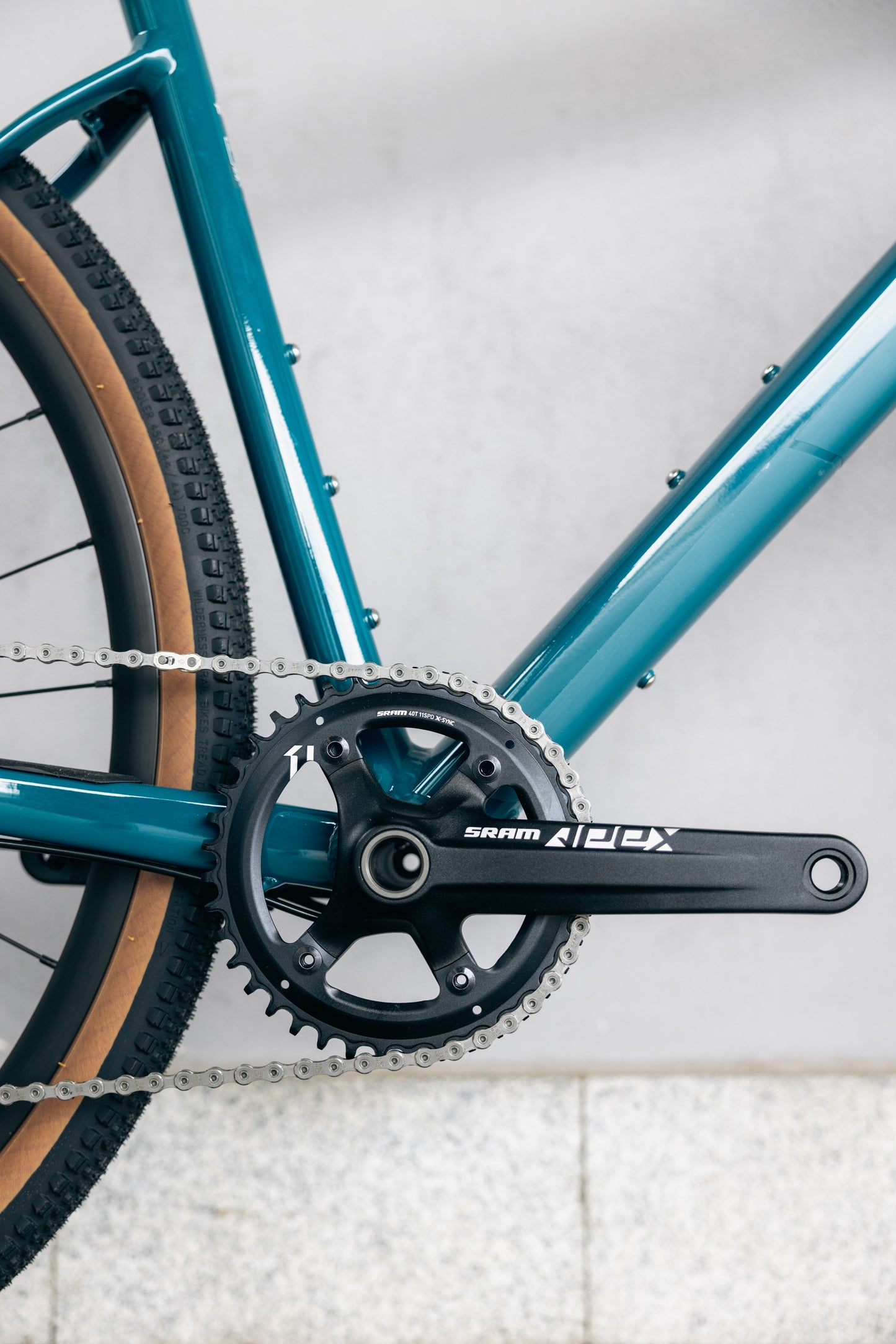BMC URS AL TWO GREEN WHITE TG L