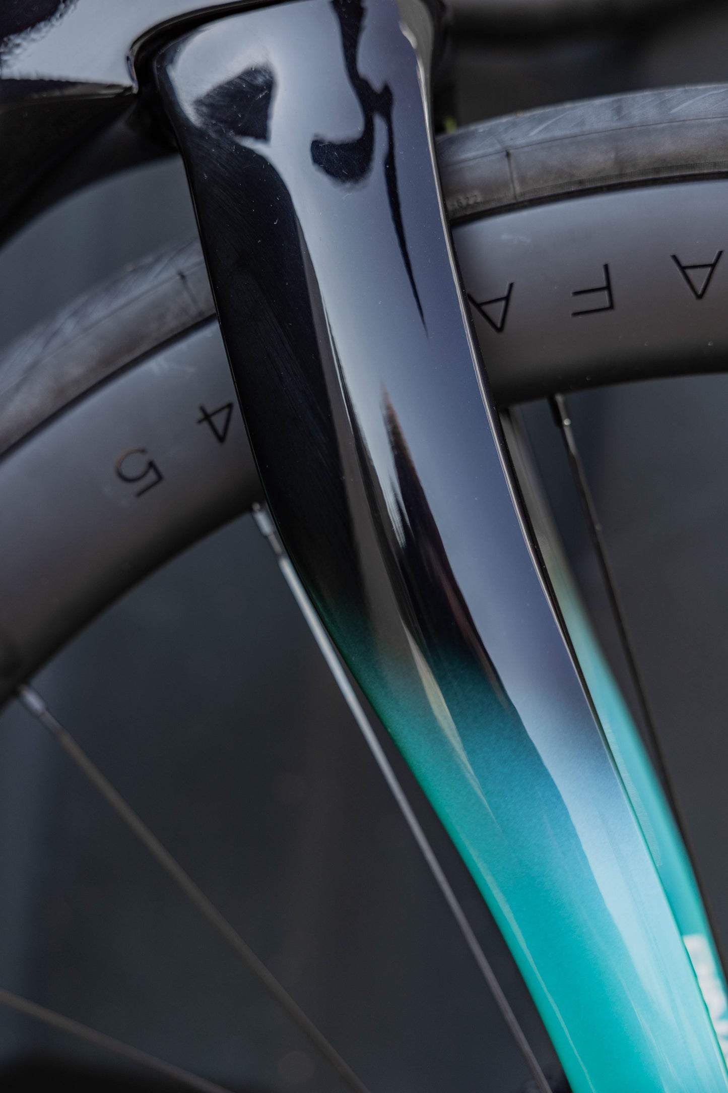 PINARELLO F7 ULTEGRA DI2 - 51,5 - TURQUOISE BLACK