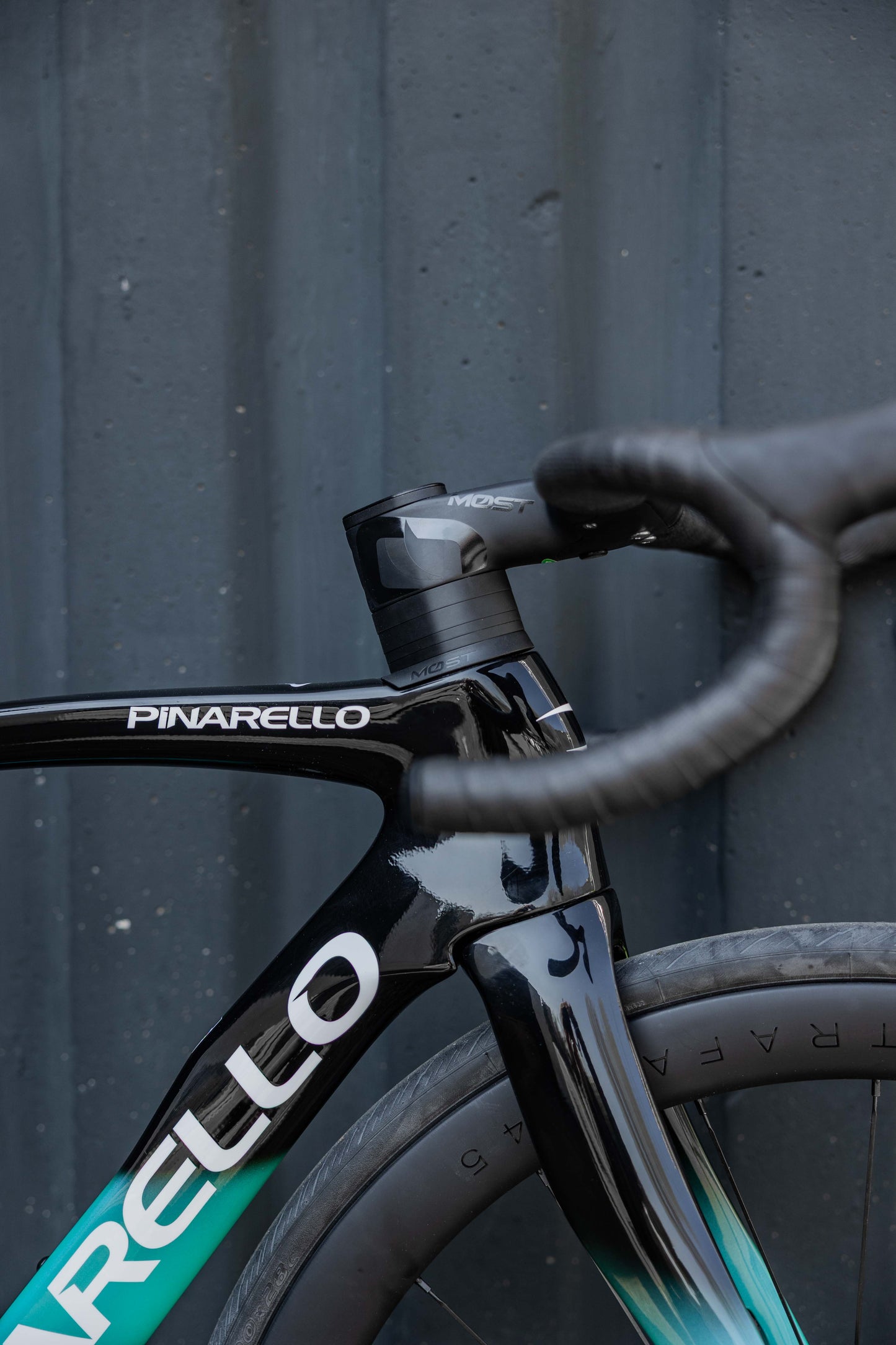 PINARELLO F7 ULTEGRA DI2 - 51,5 - TURQUOISE BLACK