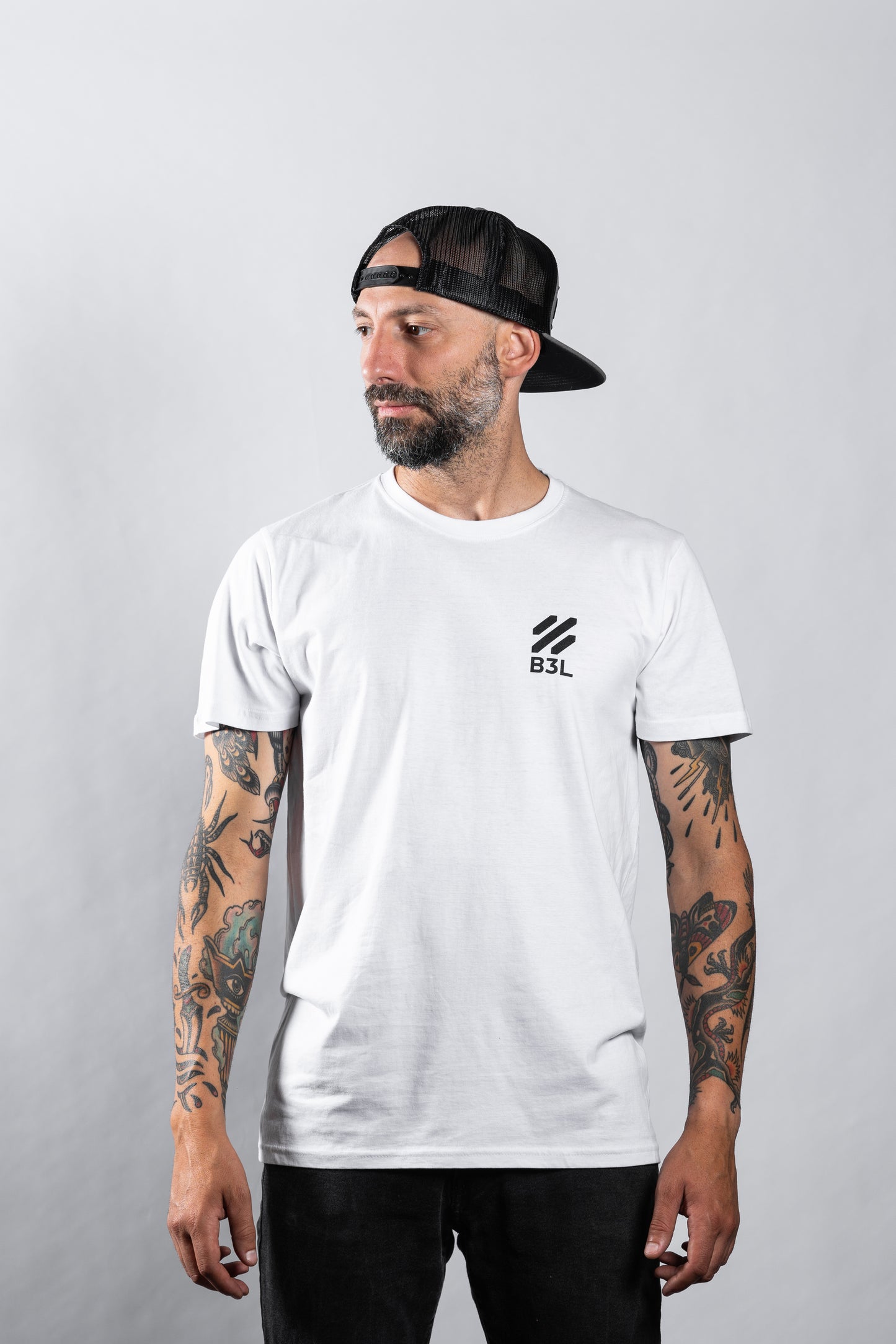 T SHIRT WHITE N' BLACK