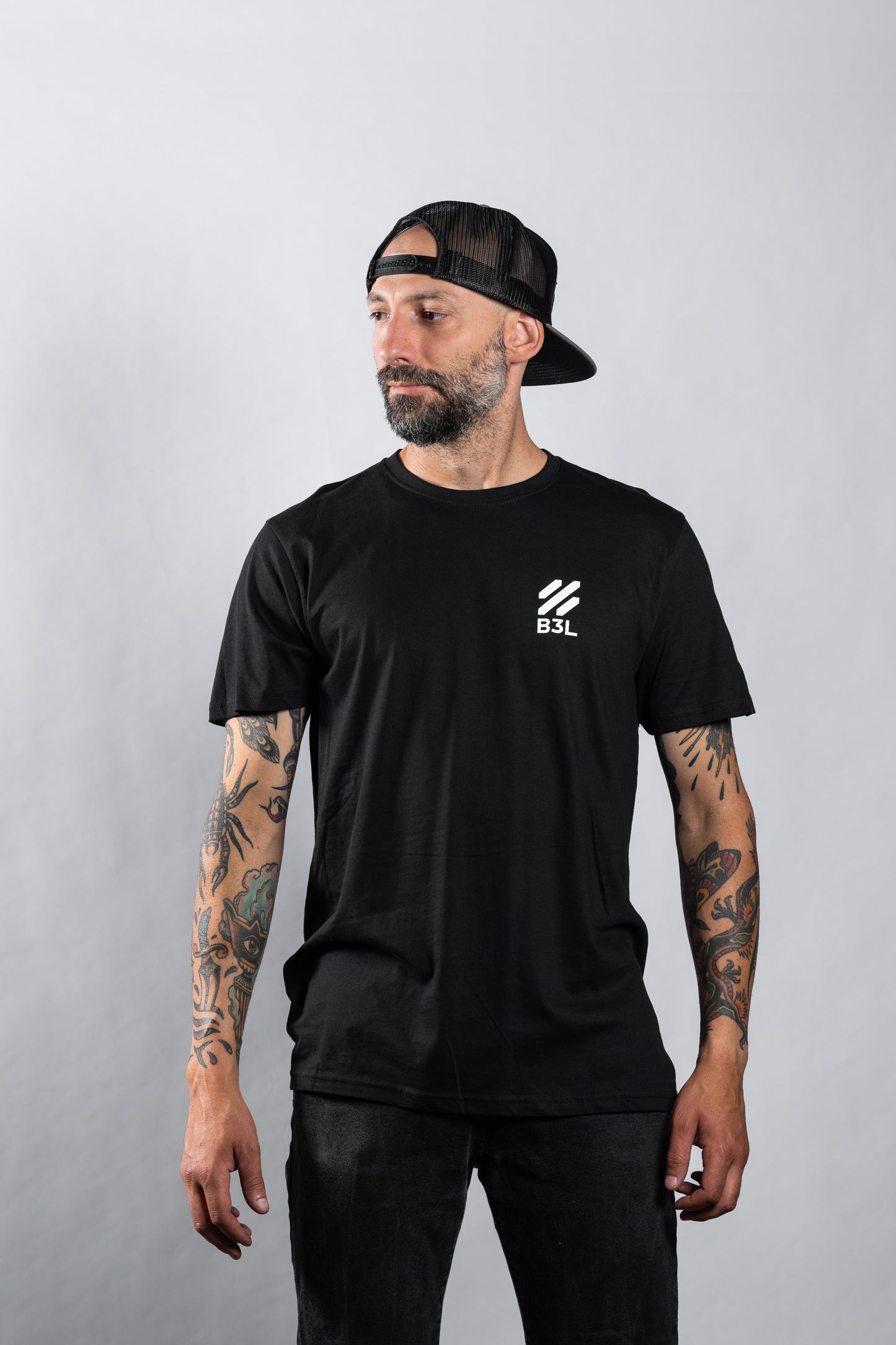 T SHIRT BLACK N' WHITE