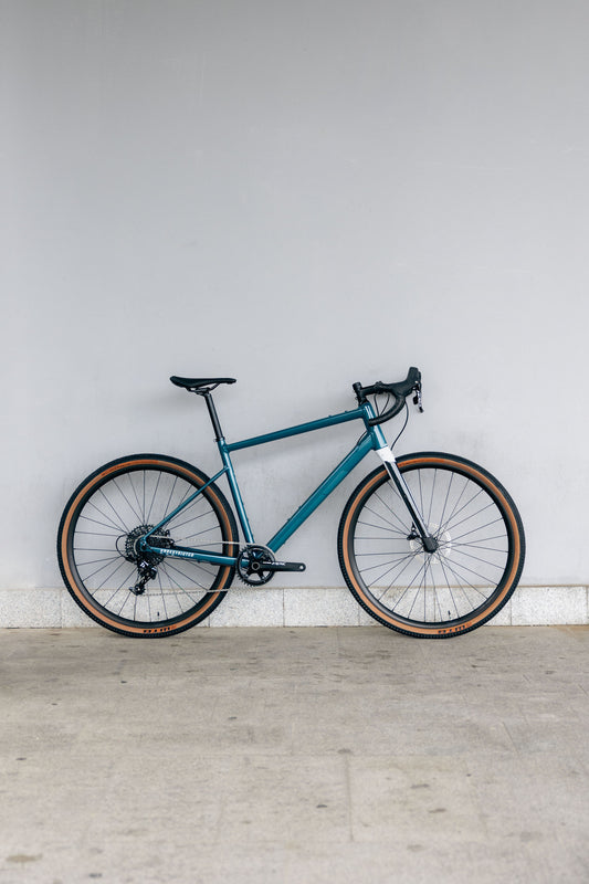BMC URS AL TWO GREEN WHITE TG L