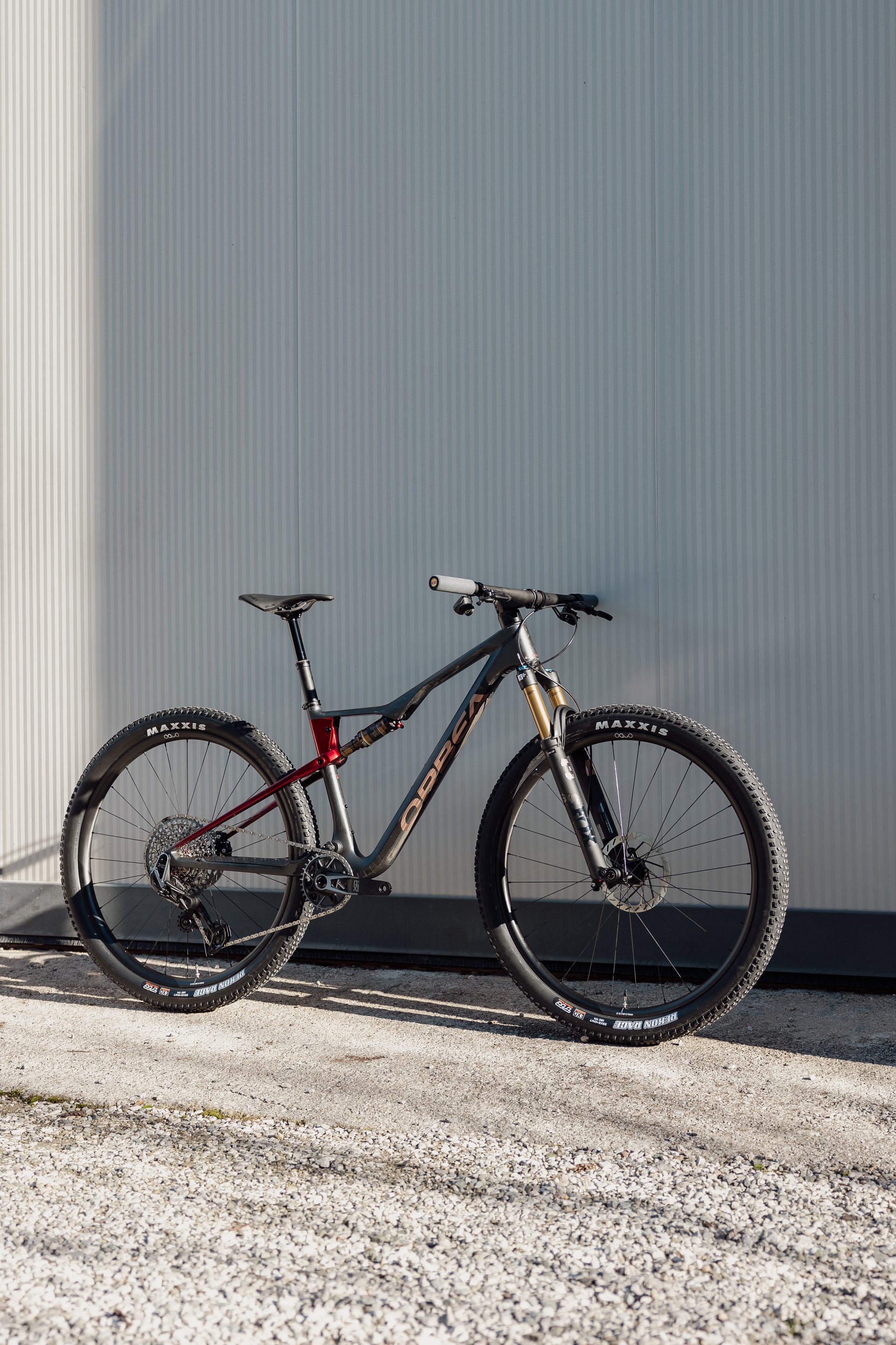 OIZ M-TEAM AXS - RED/CARB - TG M