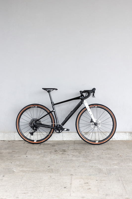 BMC URS THREE BLACK GREY TG M