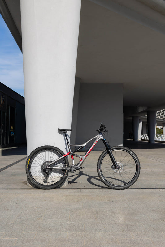 ORBEA OCCAM AL 2022 - GREY / RED - TgL